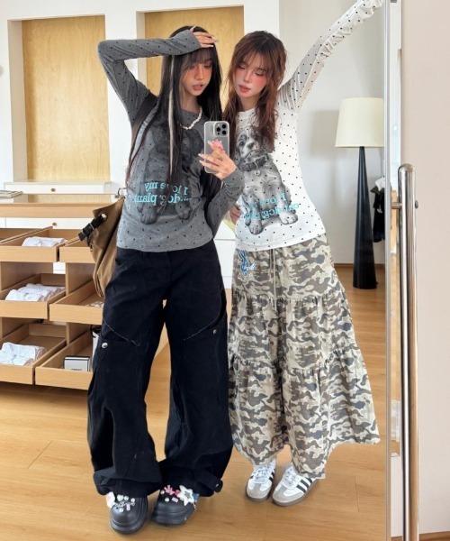 Ritzy(リッツィー)の「Y2K ドット×ドッグプリントロングTシャツ(Tシャツ/カットソー・レディース・グレー/ホワイト・M/L/S)」の7枚目の写真