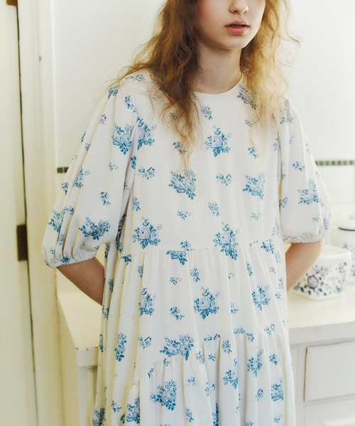 Cath Kidston(キャスキッドソン)の「パフスリーブ ティアードワンピース(ワンピース・レディース・サックスブルー/ブラック/アイボリー・FREE)」の9枚目の写真