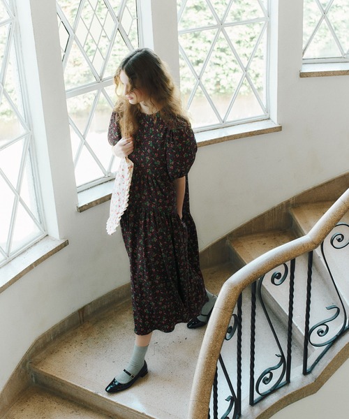 Cath Kidston(キャスキッドソン)の「パフスリーブ ティアードワンピース(ワンピース・レディース・サックスブルー/ブラック/アイボリー・FREE)」の19枚目の写真