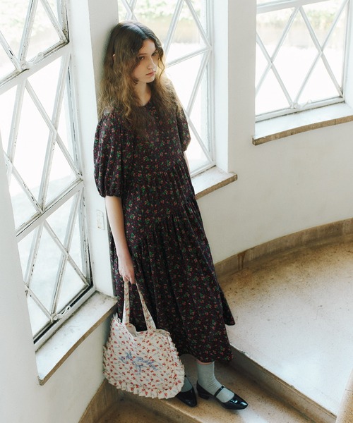 Cath Kidston(キャスキッドソン)の「パフスリーブ ティアードワンピース(ワンピース・レディース・サックスブルー/ブラック/アイボリー・FREE)」の20枚目の写真