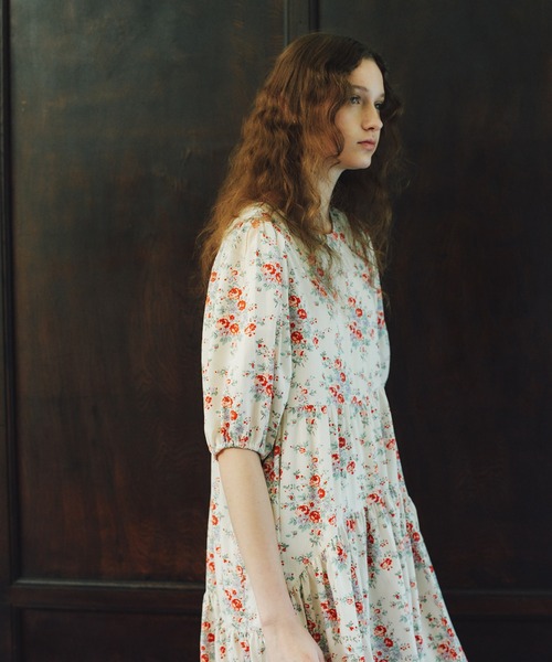 Cath Kidston(キャスキッドソン)の「パフスリーブ ティアードワンピース(ワンピース・レディース・サックスブルー/ブラック/アイボリー・FREE)」の15枚目の写真