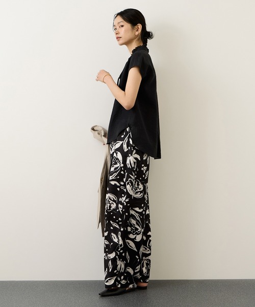 ROPE'(ロペ)の「【WEB限定カラー】スタンドフリルスキッパーブラウス(無地・ピンストライプ)/イージーケア(シャツ/ブラウス・レディース・ブラック/ブルー/ホワイト系その他/ピンク・FREE)」の10枚目の写真