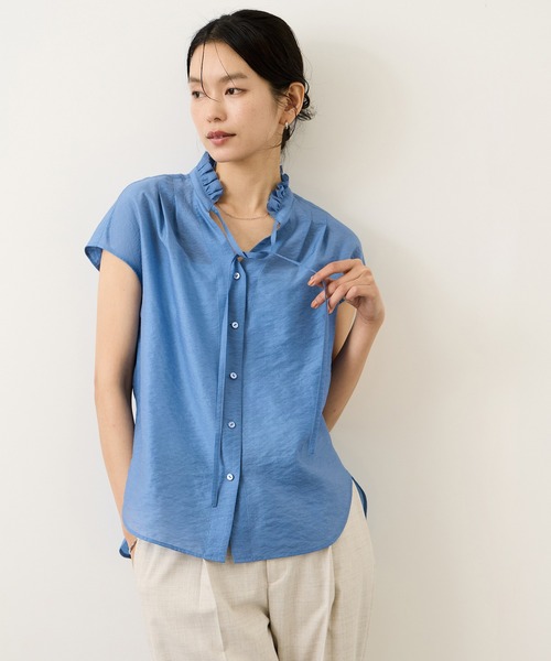 ROPE'(ロペ)の「【WEB限定カラー】スタンドフリルスキッパーブラウス(無地・ピンストライプ)/イージーケア(シャツ/ブラウス・レディース・ブラック/ブルー/ホワイト系その他/ピンク・FREE)」の11枚目の写真