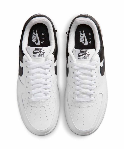 NIKE(ナイキ)の「ナイキ エア フォース 1 '07 ウィメンズシューズ / Nike Air Force 1 '07 Women's Shoes IR0872-001 Black(スニーカー・レディース・ブラック・24/24.5/25/23/22/22.5/23.5/25.5/26)」の4枚目の写真
