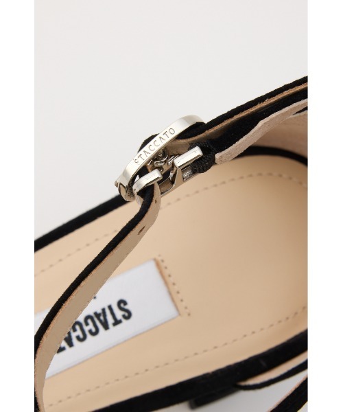 STACCATO(スタッカート)の「アーバンアンクルサンダル(サンダル・レディース・ホワイト/ブラック・22.5cm/23cm/23.5cm/24cm/24.5cm)」の20枚目の写真