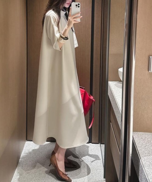 AMAJI(アマジ)の「ハイネック Aライン ロングワンピース(ワンピース・レディース・ベージュ/ブラック・FREE)」の4枚目の写真