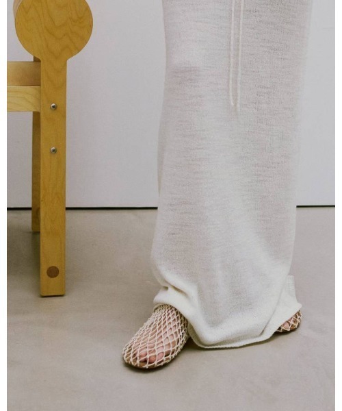 TODAYFUL(トゥデイフル)の「Hand Blade Slip-on 12611008(その他シューズ・レディース・オフホワイト/ブラック/レッド・36/37)」の5枚目の写真