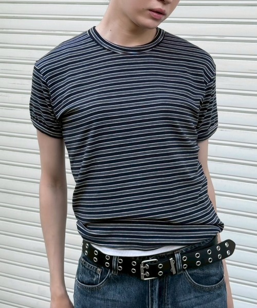 Chikashitsu +(チカシツプラス)の「【Chikashitsu +】muscle fit stripe t-shirt / 【チカシツプラス】マッスルフィットストライプ半袖Tシャツ(Tシャツ/カットソー・メンズ・ブラック/杢グレー/ネイビー・ONE SIZE)」の3枚目の写真