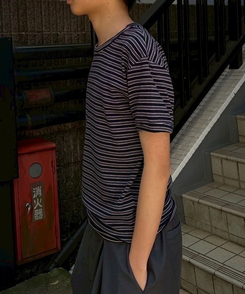 Chikashitsu +(チカシツプラス)の「【Chikashitsu +】muscle fit stripe t-shirt / 【チカシツプラス】マッスルフィットストライプ半袖Tシャツ(Tシャツ/カットソー・メンズ・ブラック/杢グレー/ネイビー・ONE SIZE)」の5枚目の写真