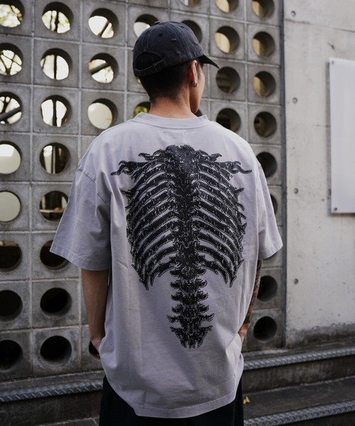 SUPPLIER（サプライヤー）の「SUPPLIER/サプライヤー/LHP別注 Rhinestone Fire Bones Tee（Tシャツ/カットソー・メンズ・ブラック/グレー/カモフラージュ・L/M/XL）」の3枚目の写真