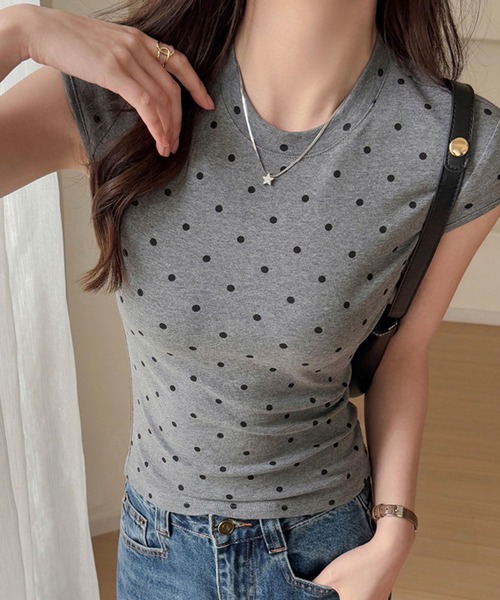 GLAMOROUS JANE(グラマラスジェーン)の「ドット柄プリントフレンチスリーブTシャツ(Tシャツ/カットソー・レディース・グレー/ブラック/ホワイト・FREE)」の3枚目の写真