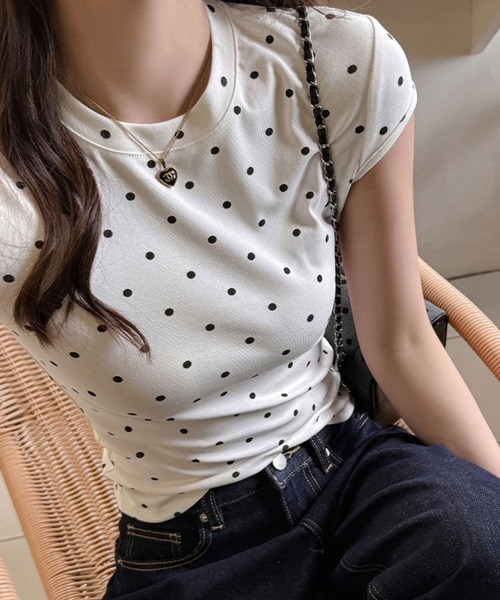 GLAMOROUS JANE(グラマラスジェーン)の「ドット柄プリントフレンチスリーブTシャツ(Tシャツ/カットソー・レディース・グレー/ブラック/ホワイト・FREE)」の4枚目の写真