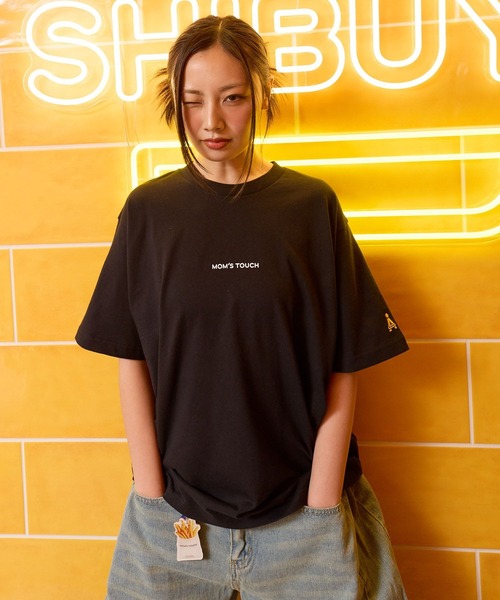 ALAND(エーランド)の「ALAND×MOM'S TOUCH/メニューTシャツ(Tシャツ/カットソー・レディース・ホワイト/ブラック・MEDIUM/LARGE)」の5枚目の写真