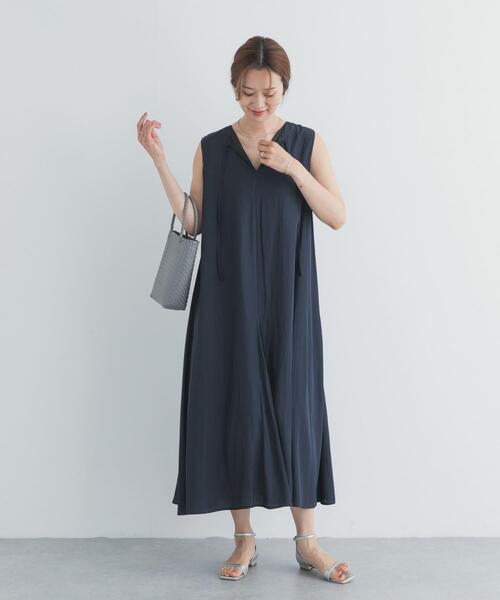 URBAN RESEARCH DOORS(アーバンリサーチドアーズ)の「『スタッフ企画』2WAYマチ切替ワンピース(ワンピース・レディース・ブラック系その他/グリーン・FREE)」の9枚目の写真
