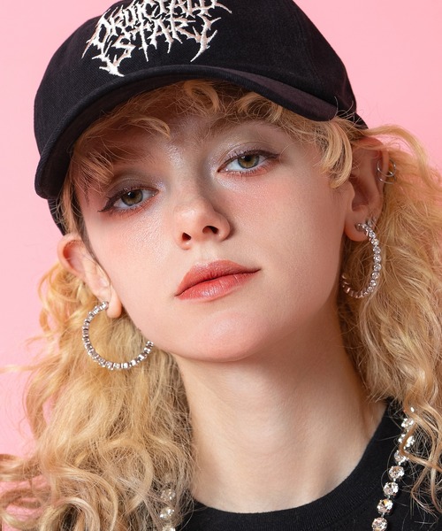 an meets zakka（アンミツザッカ）の「an meets zakka ジルコニアフープピアス（ピアス（両耳用）・レディース・シルバー・ONESIZE）」の3枚目の写真