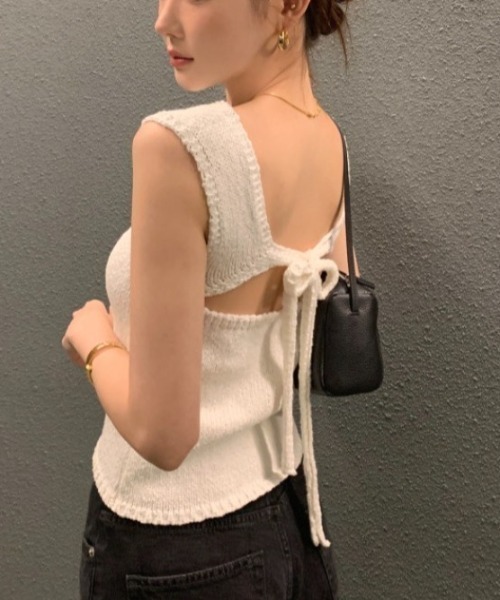 CHUL(チュル)の「バックリボンニット ノースリーブトップス(その他トップス・レディース・ブラウン/ホワイト/ブラック/アイボリー・FREE)」の5枚目の写真