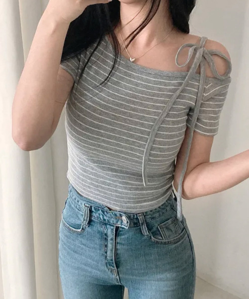 VIVID LADY(ビビッドレディー)の「リボンワンショルダー ボーダー 半袖トップス(Tシャツ/カットソー・レディース・グレー/ブラック/アイボリー・FREE)」の13枚目の写真