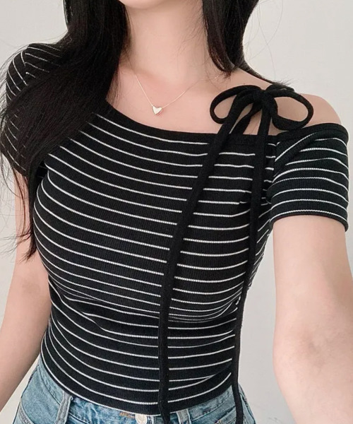 VIVID LADY(ビビッドレディー)の「リボンワンショルダー ボーダー 半袖トップス(Tシャツ/カットソー・レディース・グレー/ブラック/アイボリー・FREE)」の18枚目の写真