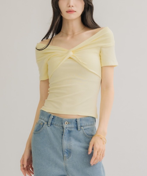 NEUNA(ヌナ)の「【全骨格デコルテ美人が叶う】デコルテリボンカットソー(Tシャツ/カットソー・レディース・ブラック/イエロー・FREE)」の22枚目の写真