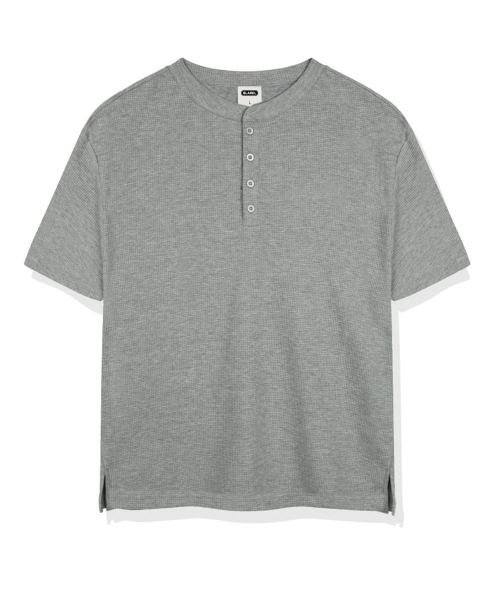 BASIC LABEL（ベーシックラベル）の「Raon Waffle Henley Neck Short-Sleeve T-shirt 3 Color [BLSR_0001]（Tシャツ/カットソー・レディース・グレー/ブラック/ホワイト・MEDIUM/LARGE/X-LARGE）」の5枚目の写真