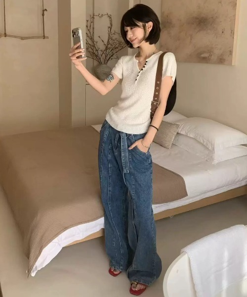 AVYL(アヴィル)の「ボーダー ヘンリーネックコンパクトTシャツ(Tシャツ/カットソー・レディース・ホワイト/ホワイト×ブラック・M)」の13枚目の写真
