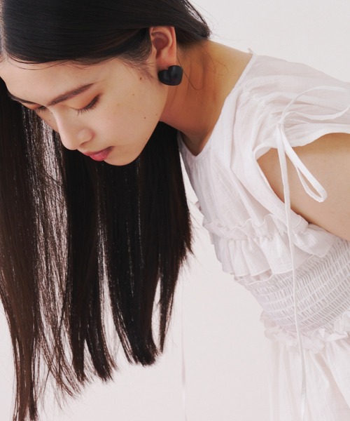 SOEMIN（ソミン）の「Black heart pierced earrings ／ハートピアスマットブラック（ピアス（両耳用）・レディース・ブラック・FREE）」の5枚目の写真
