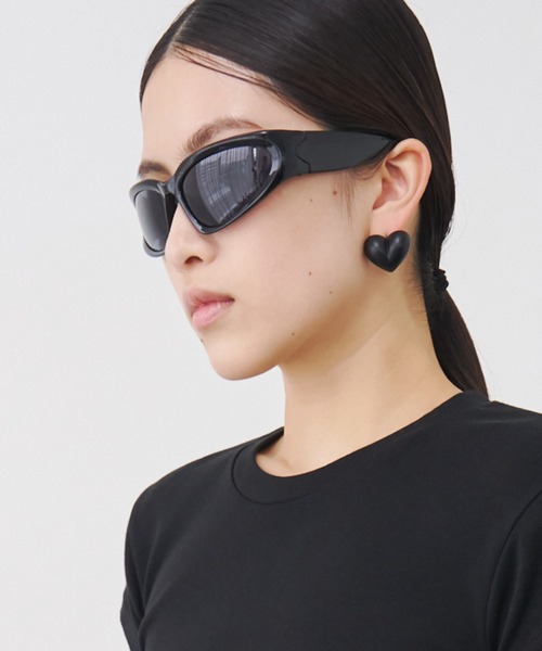SOEMIN（ソミン）の「Black heart pierced earrings ／ハートピアスマットブラック（ピアス（両耳用）・レディース・ブラック・FREE）」の9枚目の写真