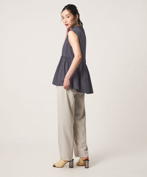A DAY IN THE LIFE UNITED ARROWS（アデイインザライフユナイテッドアローズ）の「ペプラム ギャザー ノースリーブブラウス ＜A DAY IN THE LIFE＞（シャツ/ブラウス・レディース・ダークグレー/オフホワイト/ピンク・FREE）」の15枚目の写真