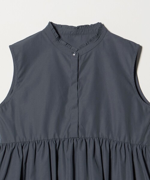 A DAY IN THE LIFE UNITED ARROWS（アデイインザライフユナイテッドアローズ）の「ペプラム ギャザー ノースリーブブラウス ＜A DAY IN THE LIFE＞（シャツ/ブラウス・レディース・ダークグレー/オフホワイト/ピンク・FREE）」の4枚目の写真