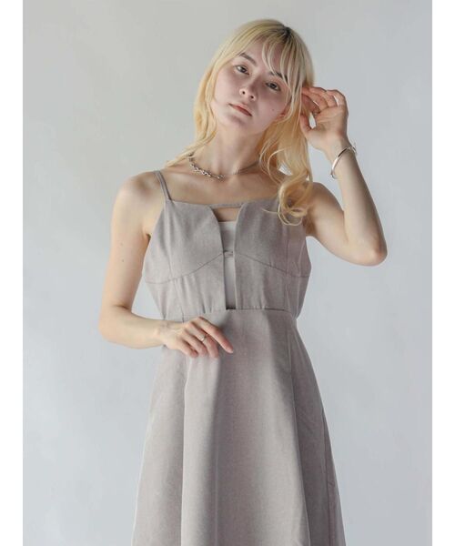 :ETHROF(イーサオブ)の「FLARE DENIM JUMPER SKIRT(ワンピース・レディース・ベージュ/ブラック・MEDIUM)」の8枚目の写真