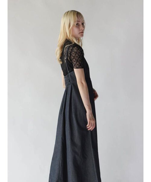:ETHROF(イーサオブ)の「FLARE DENIM JUMPER SKIRT(ワンピース・レディース・ベージュ/ブラック・MEDIUM)」の15枚目の写真