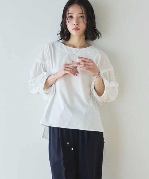 Doux archives（ドゥアルシーヴ）の「【接触冷感／イージーケア】タックデザイントップス／（Tシャツ/カットソー・レディース・チャコールグレー/ブラウン/オフホワイト・FREE）」の2枚目の写真