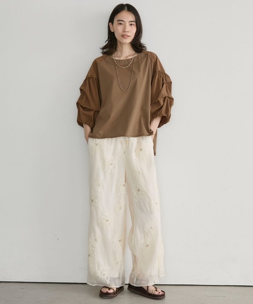 Doux archives（ドゥアルシーヴ）の「【接触冷感／イージーケア】タックデザイントップス／（Tシャツ/カットソー・レディース・チャコールグレー/ブラウン/オフホワイト・FREE）」の11枚目の写真
