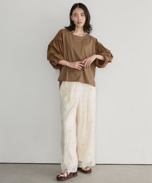 Doux archives（ドゥアルシーヴ）の「【接触冷感／イージーケア】タックデザイントップス／（Tシャツ/カットソー・レディース・チャコールグレー/ブラウン/オフホワイト・FREE）」の6枚目の写真