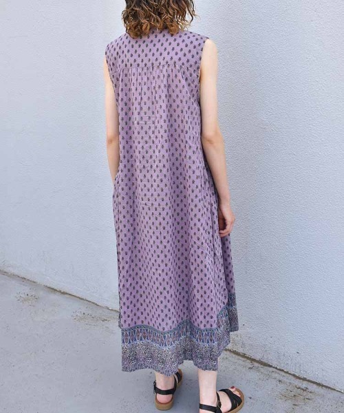 Bleu Bleuet(ブルーブルーエ)の「コットンボイルプリントノースリーブワンピース(ワンピース・レディース・チャコール/ラベンダー/ライトブルー・FREE)」の14枚目の写真