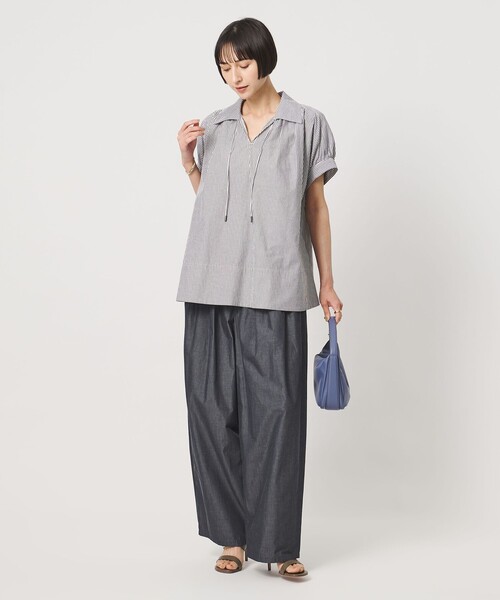 UNITED ARROWS(ユナイテッドアローズ)の「デニムライク タック ビッグ ワイドパンツ(スラックス・レディース・ネイビー・38/36)」の5枚目の写真