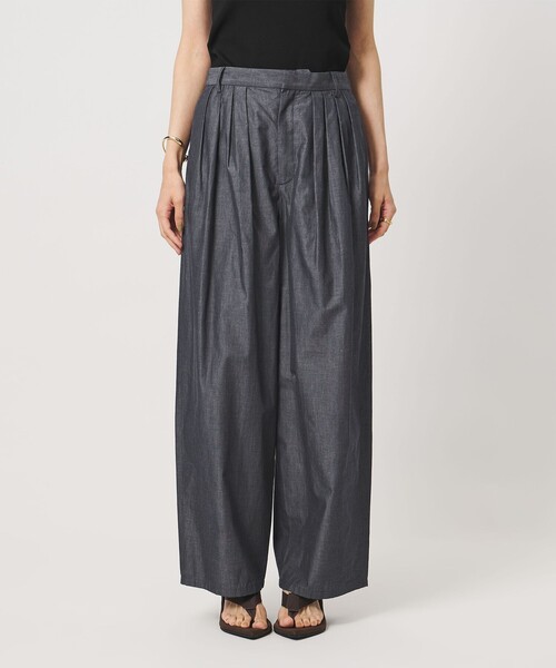 UNITED ARROWS(ユナイテッドアローズ)の「デニムライク タック ビッグ ワイドパンツ(スラックス・レディース・ネイビー・38/36)」の6枚目の写真
