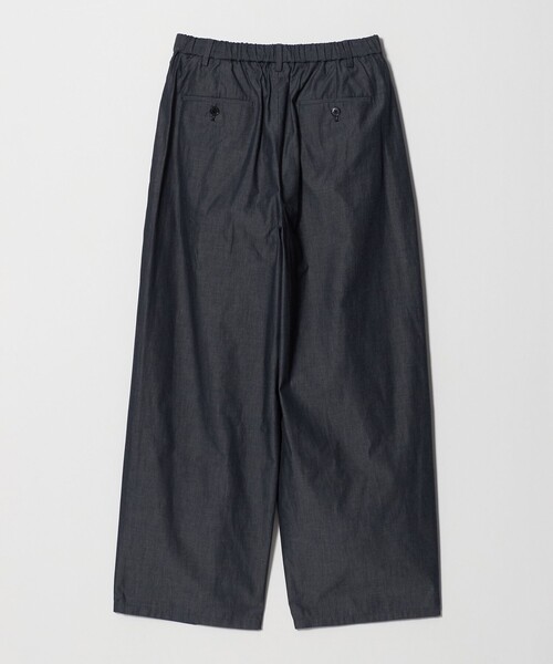 UNITED ARROWS(ユナイテッドアローズ)の「デニムライク タック ビッグ ワイドパンツ(スラックス・レディース・ネイビー・38/36)」の10枚目の写真