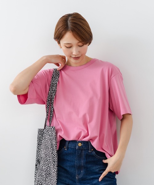 fort point(フォーポイント)の「【C-FORTPOINT/フォートポイント】【ストレッチ性抜群の冷感素材を使用】後ろタック入り 5分袖Tシャツ 立体感 美シルエット ラウンドヘム 接触冷感 涼しい 体形カバー(Tシャツ/カットソー・レディース・チャコールグレー/ブラック/オフホワイト/ピンク/ブルー・FREE)」の14枚目の写真