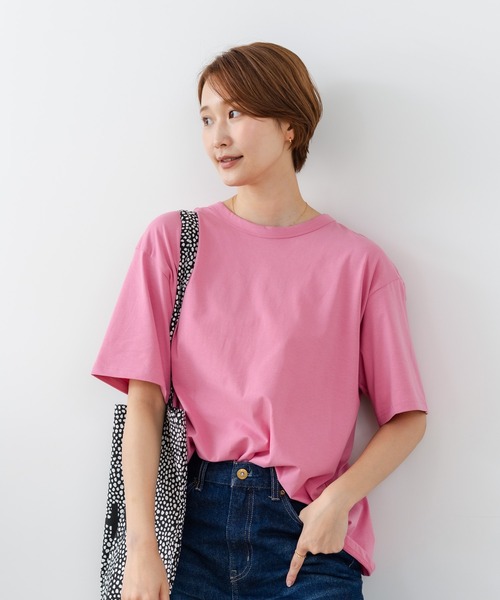 fort point(フォーポイント)の「【C-FORTPOINT/フォートポイント】【ストレッチ性抜群の冷感素材を使用】後ろタック入り 5分袖Tシャツ 立体感 美シルエット ラウンドヘム 接触冷感 涼しい 体形カバー(Tシャツ/カットソー・レディース・チャコールグレー/ブラック/オフホワイト/ピンク/ブルー・FREE)」の13枚目の写真