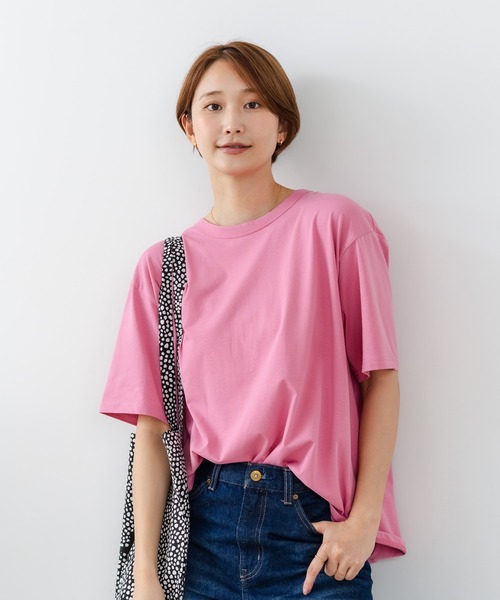 fort point(フォーポイント)の「【C-FORTPOINT/フォートポイント】【ストレッチ性抜群の冷感素材を使用】後ろタック入り 5分袖Tシャツ 立体感 美シルエット ラウンドヘム 接触冷感 涼しい 体形カバー(Tシャツ/カットソー・レディース・チャコールグレー/ブラック/オフホワイト/ピンク/ブルー・FREE)」の11枚目の写真