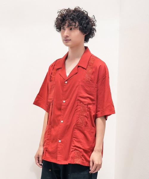 ROUGH TRADE(ラフトレード)の「【ROUGH TRADE/ラフトレード】【遊び心を持たせた大人にぴったりな一枚】キューバシャツ 半袖シャツ 麻 レーヨン 落ち感 リラックスシルエット フロント刺繍 ユニセックス(シャツ/ブラウス・メンズ・ワイン/ブルー・LARGE)」の12枚目の写真