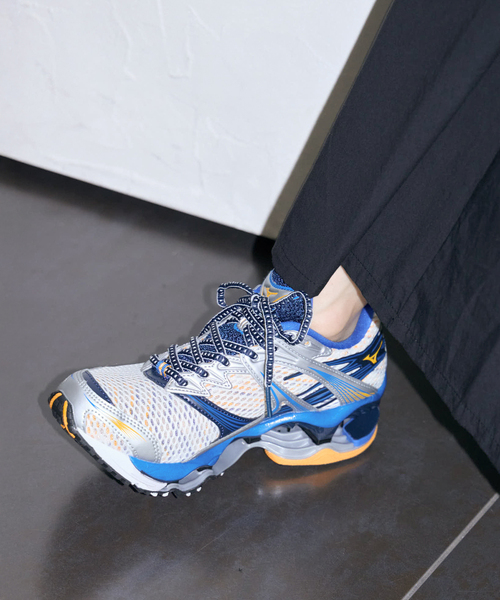 MIZUNO(ミズノ )の「MIZUNO WAVE PROPHECY 1 D1GA265501:スニーカー(スニーカー・レディース・ブルー・26cm/25cm/24cm/23cm)」の1枚目の写真
