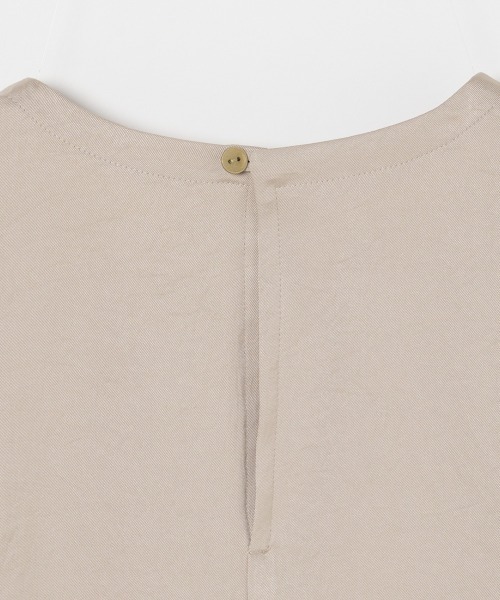 HELIOPOLE(エリオポール)の「SILKY TWILL TEE BLOUSE / シルキー ツイル ティー ブラウス(シャツ/ブラウス・レディース・ブルー/ベージュ・38)」の7枚目の写真
