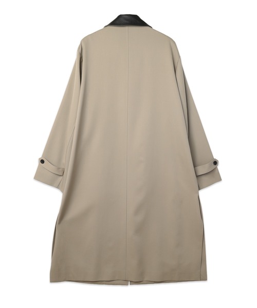 CULLNI(クルニ)の「Wool Gabardine Tielocken Leather Collar Long Coat(ステンカラーコート・メンズ・グレー/ブラック/ベージュ・1/2)」の6枚目の写真