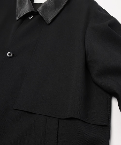CULLNI(クルニ)の「Wool Gabardine Tielocken Leather Collar Long Coat(ステンカラーコート・メンズ・グレー/ブラック/ベージュ・1/2)」の20枚目の写真
