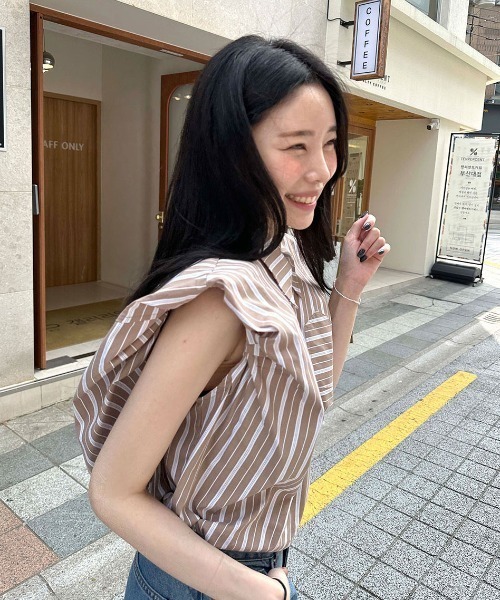 FAVORITO（ファヴォリート）の「襟付きノースリーブシャツ（シャツ/ブラウス・レディース・ブルー/ブラウン・F）」の10枚目の写真