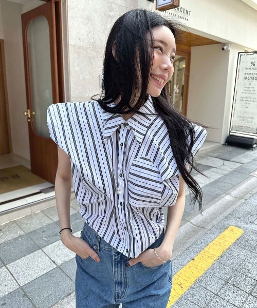 FAVORITO（ファヴォリート）の「襟付きノースリーブシャツ（シャツ/ブラウス・レディース・ブルー/ブラウン・F）」の15枚目の写真