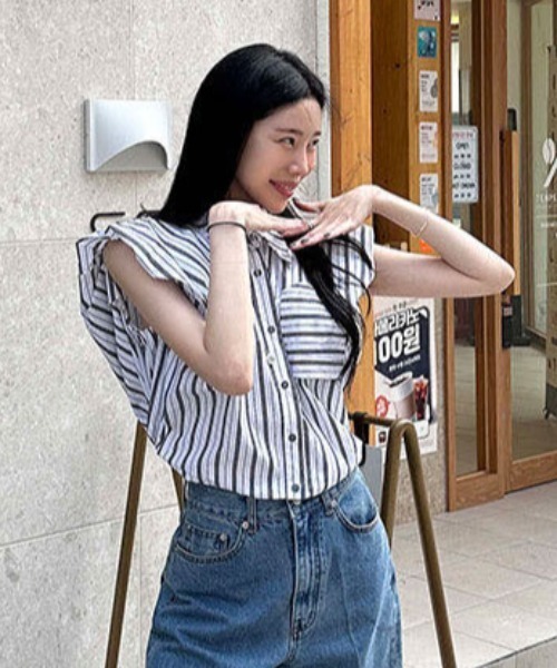 FAVORITO（ファヴォリート）の「襟付きノースリーブシャツ（シャツ/ブラウス・レディース・ブルー/ブラウン・F）」の17枚目の写真