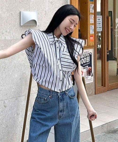 FAVORITO（ファヴォリート）の「襟付きノースリーブシャツ（シャツ/ブラウス・レディース・ブルー/ブラウン・F）」の18枚目の写真